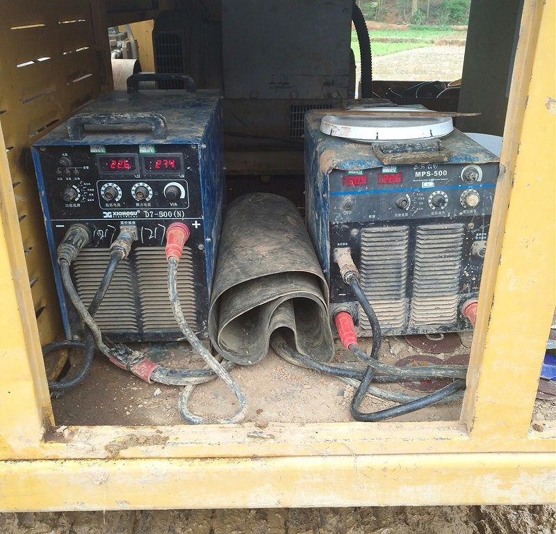 逆變式無氣自保護焊機怎么使用