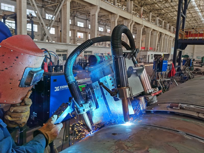 野外全位置自動焊機