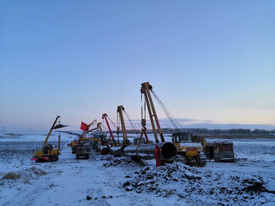 野外長輸管道自保護焊機